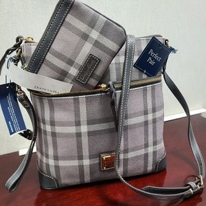 Dooney & Bourke Cross Body Bag